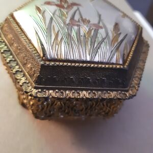 JAPENESE ART OF CHOKING  Music Box